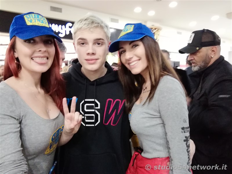 Soldout alla Notte Bianca 2018 del centro commerciale La Gru, con Biondo e Studio54network